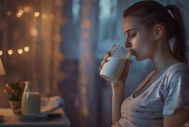 Сүү уух нь дотоод болон гадаад харилцааны азыг нэмэгдүүлдэг.
