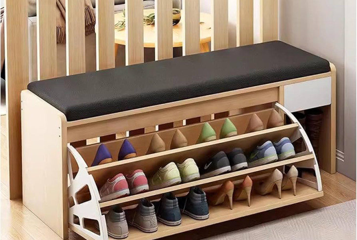 Гэрийнхээ гутлыг өвөл, зуны гутлаар нь ялгаж хурааж цэгцэлж байгаарай.